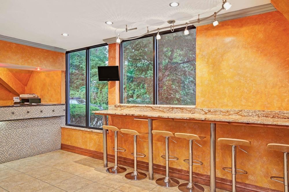 Days Inn By Wyndham Nanuet / Spring Valley Exterior foto