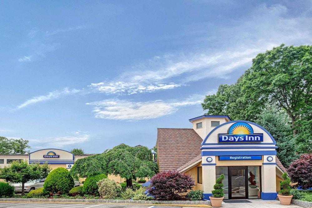 Days Inn By Wyndham Nanuet / Spring Valley Exterior foto