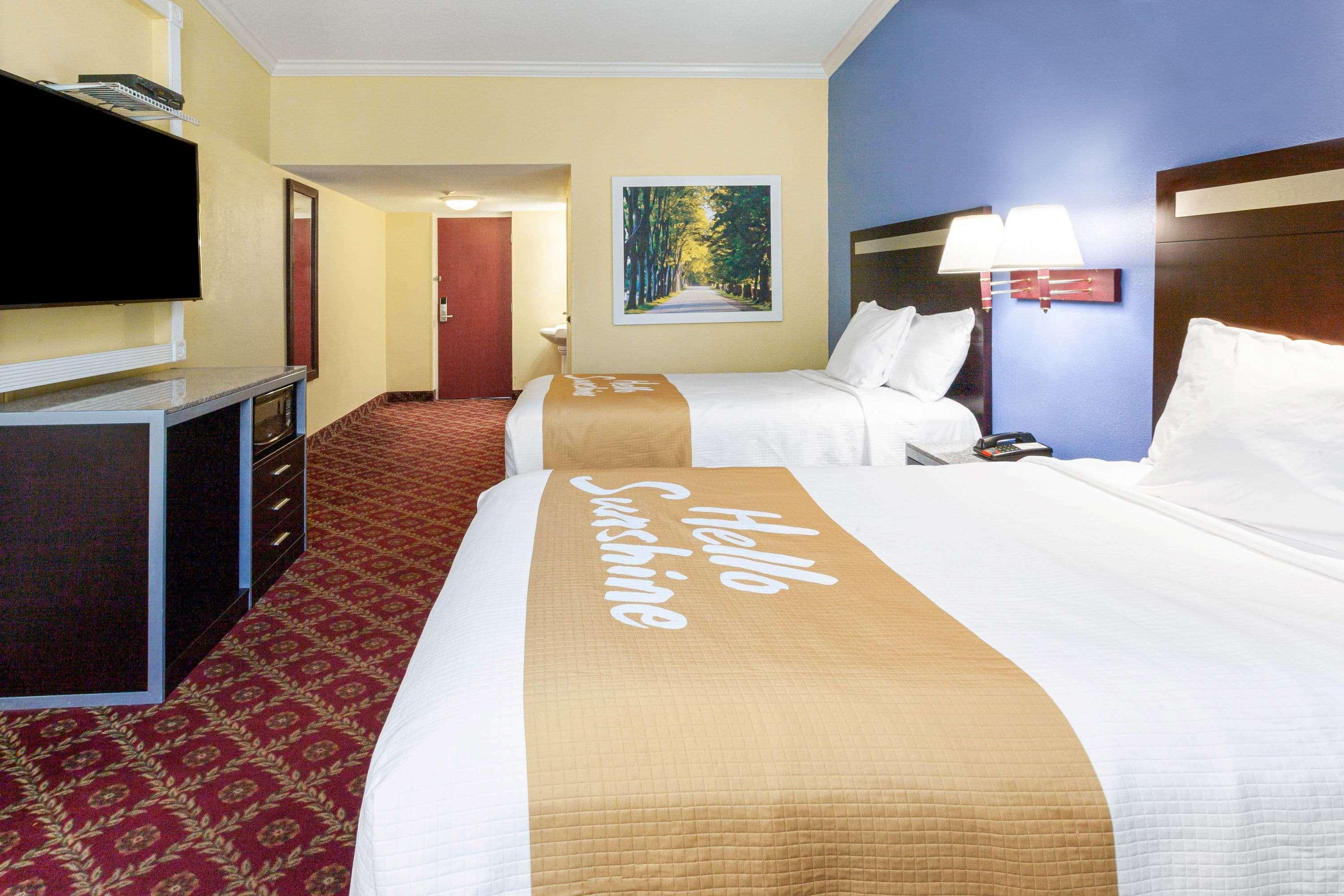Days Inn By Wyndham Nanuet / Spring Valley Exterior foto