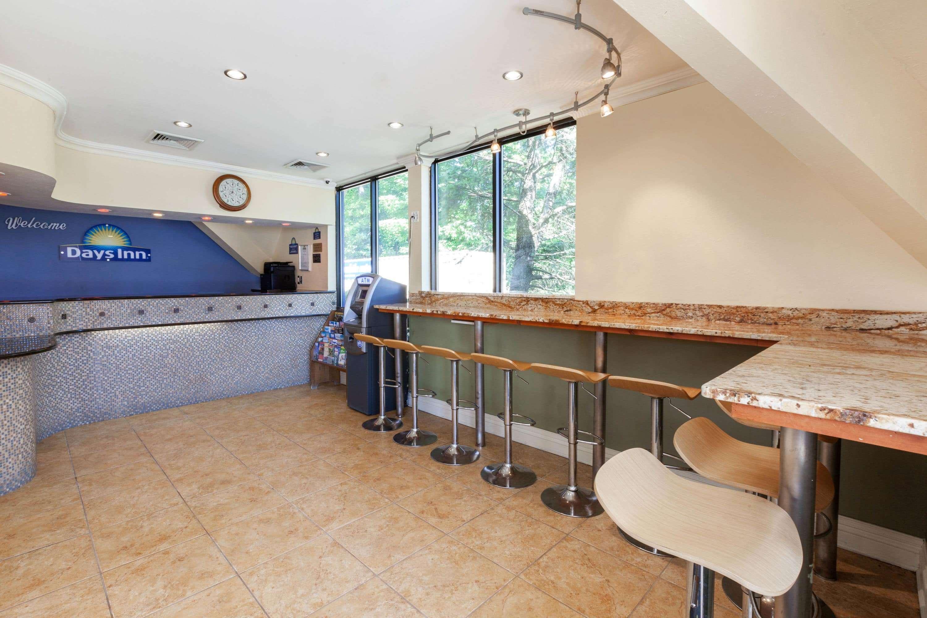 Days Inn By Wyndham Nanuet / Spring Valley Exterior foto