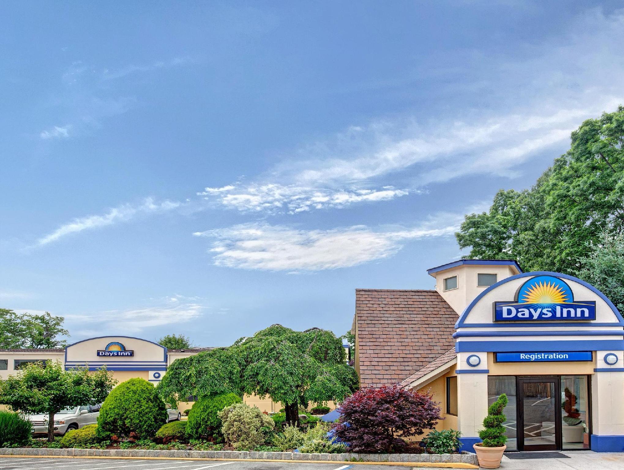 Days Inn By Wyndham Nanuet / Spring Valley Exterior foto